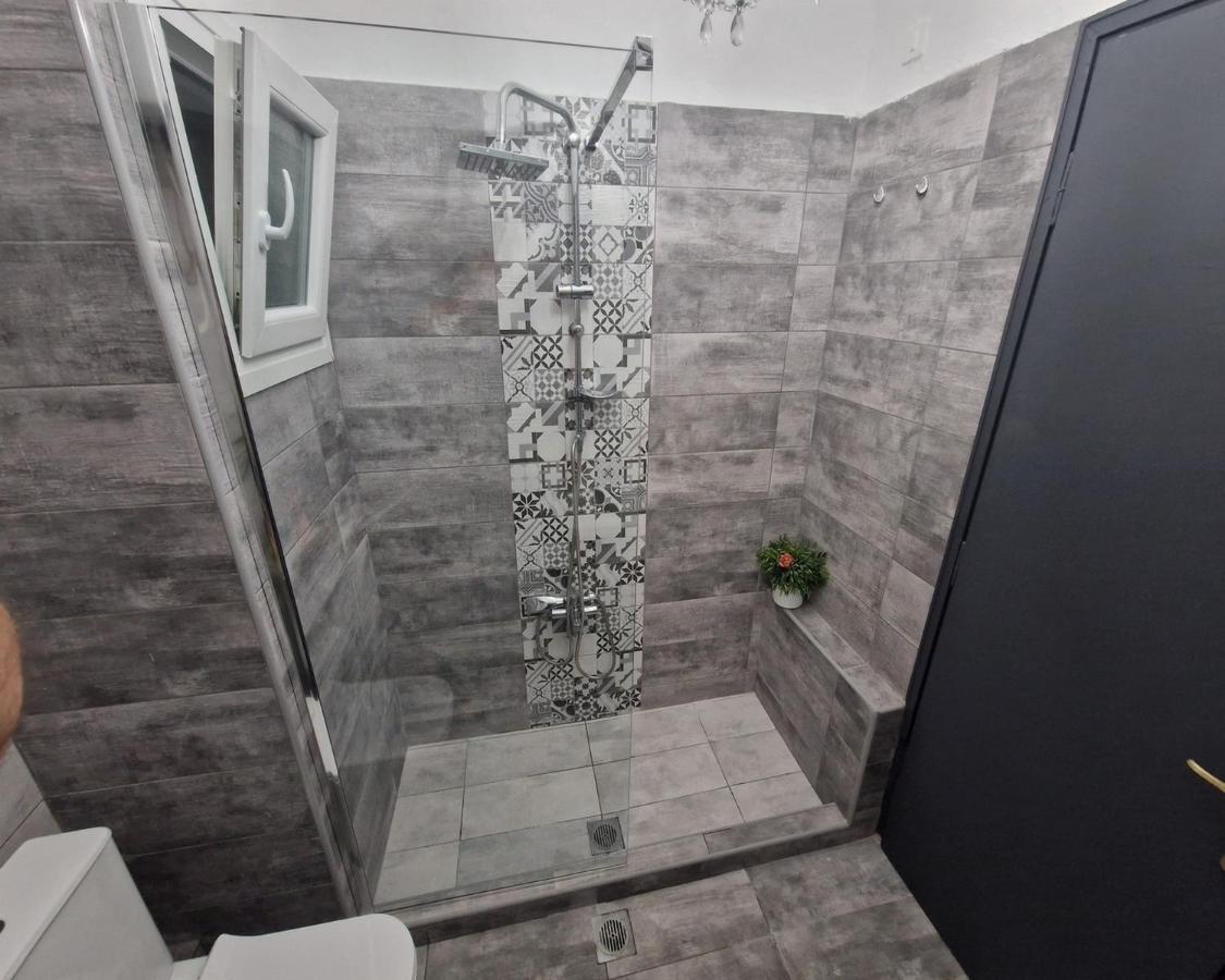 Master1 Seaside Lux Apartment Солун Екстериор снимка