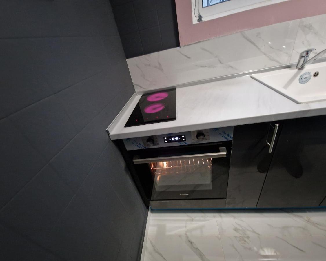 Master1 Seaside Lux Apartment Солун Екстериор снимка